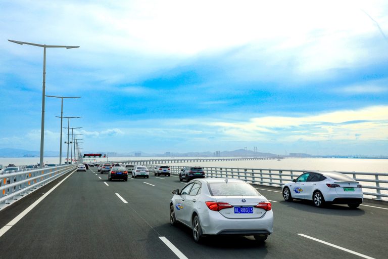 運輸局長：港車北上申請達10萬輛 正在準備「粵車南下」